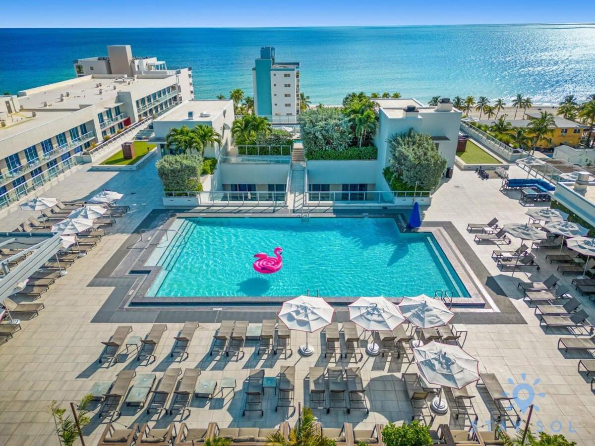 Rooftop Pool - Balcony - Hollywood Beach Broad - Walk Apartment Exterior photo