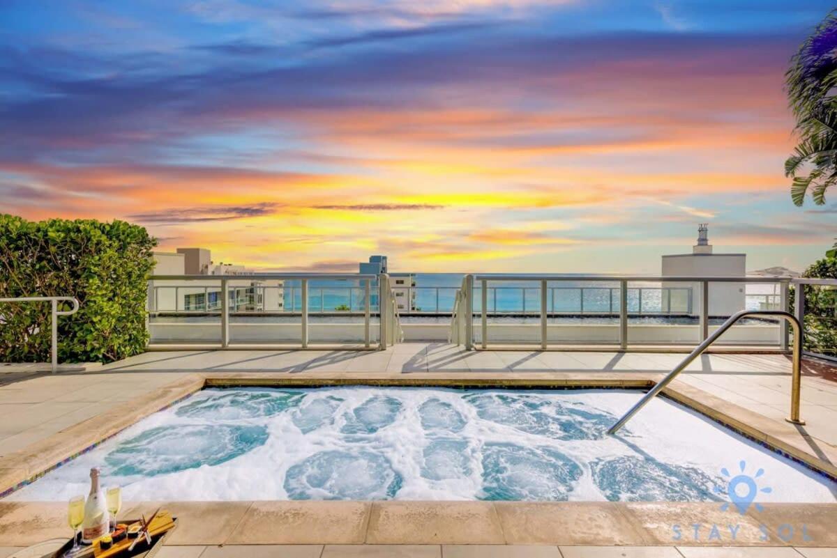 Rooftop Pool - Balcony - Hollywood Beach Broad - Walk Apartment Exterior photo