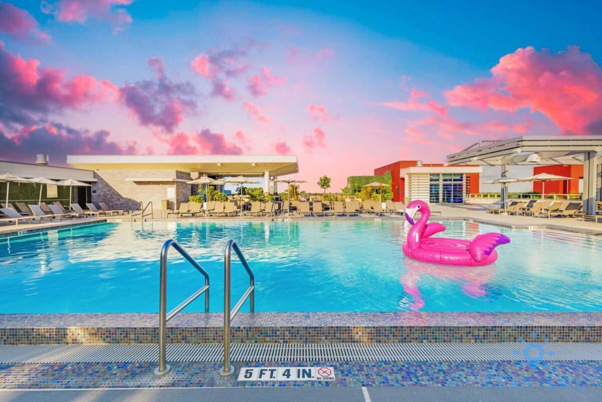 Rooftop Pool - Balcony - Hollywood Beach Broad - Walk Apartment Exterior photo