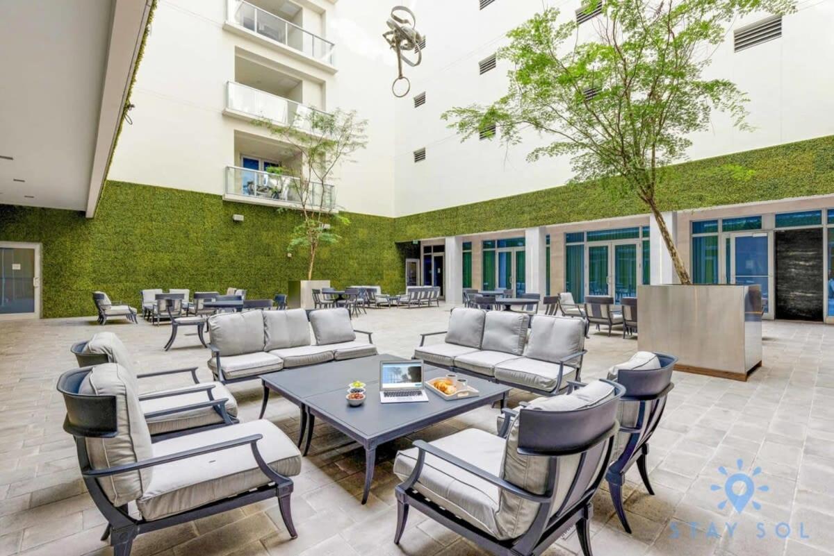 Rooftop Pool - Balcony - Hollywood Beach Broad - Walk Apartment Exterior photo