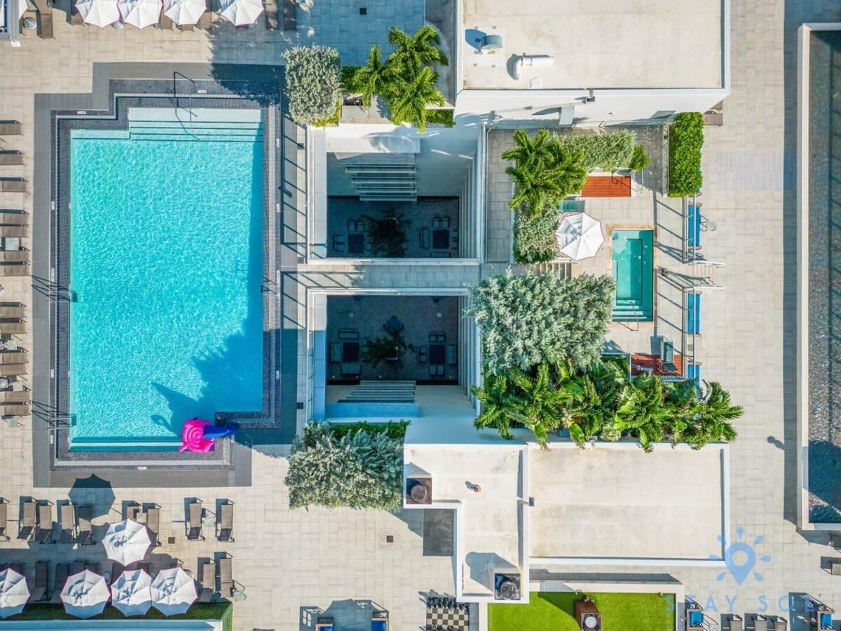 Rooftop Pool - Balcony - Hollywood Beach Broad - Walk Apartment Exterior photo