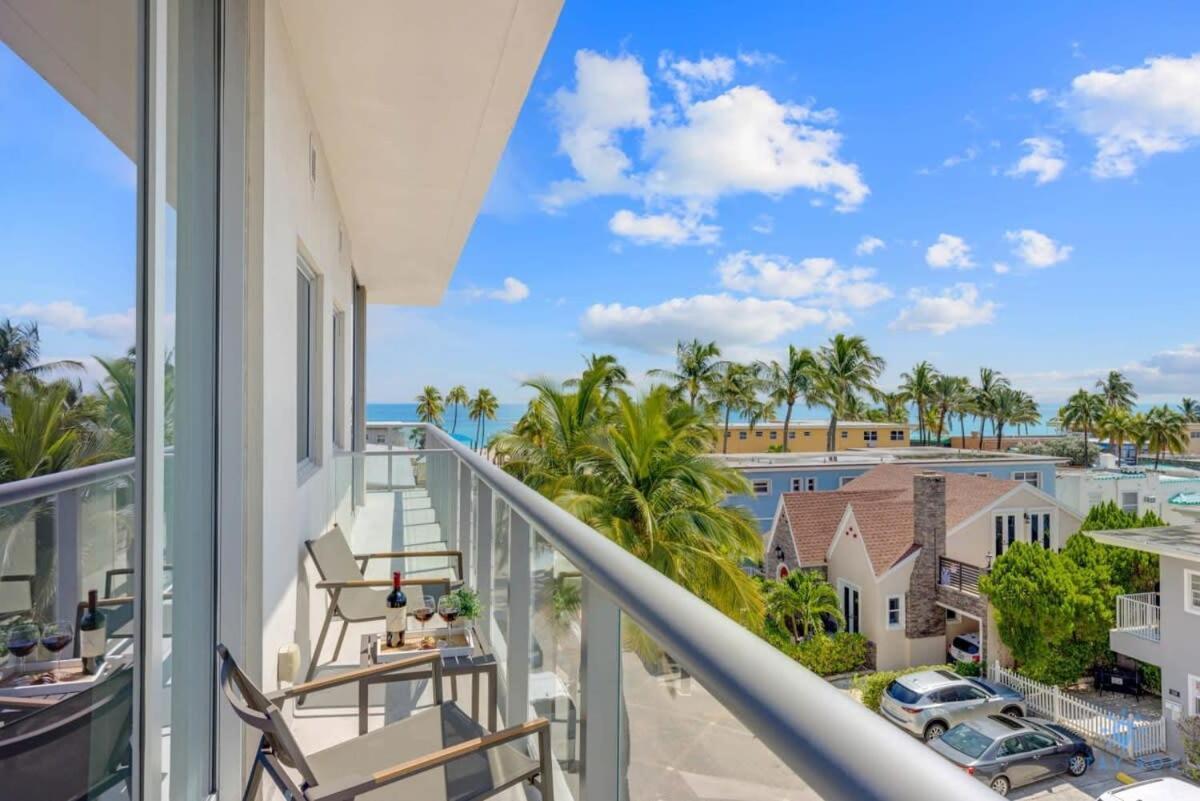 Rooftop Pool - Balcony - Hollywood Beach Broad - Walk Apartment Exterior photo