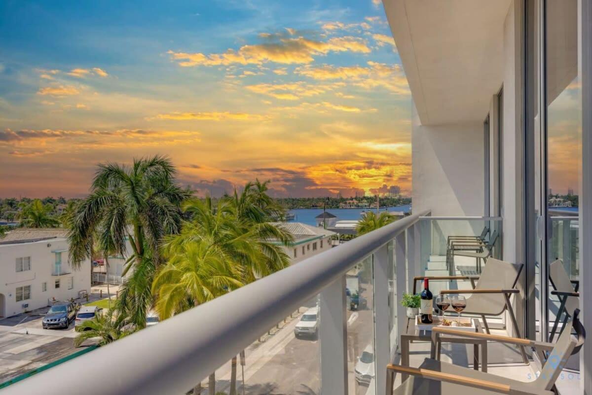 Rooftop Pool - Balcony - Hollywood Beach Broad - Walk Apartment Exterior photo